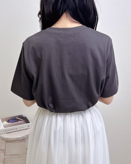 INGNI(イング) シンプルロゴTシャツ チャコールグレー/オフホワイト