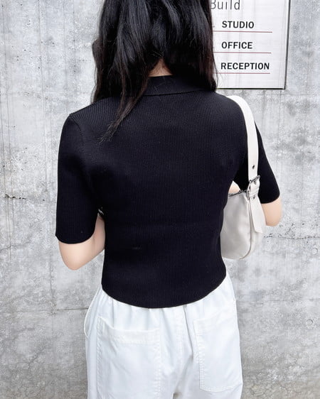 INGNI（イング） 襟付フロントロゴ刺繍半袖ジップニットカーディガン ｸﾛ/ｵﾌﾎﾜｲﾄ