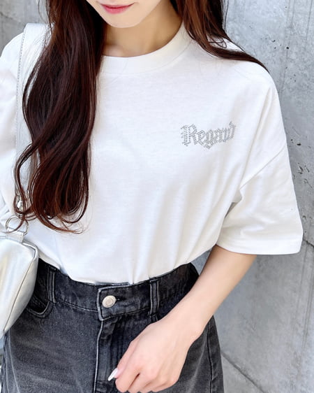 INGNI（イング） BackラインストーンロゴチュニックTシャツ ｵﾌﾎﾜｲﾄ