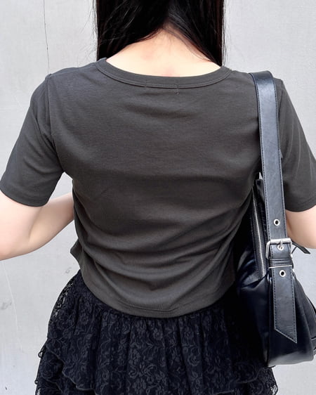 INGNI（イング） レースUPロゴTシャツ ｽﾐｸﾛ