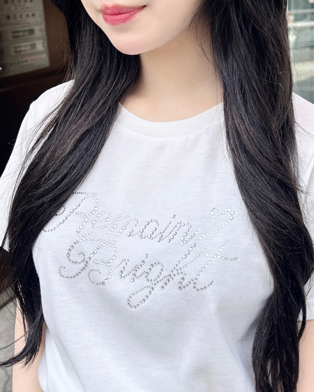 INGNI（イング） ラインストーンロゴTシャツ ｵﾌﾎﾜｲﾄ