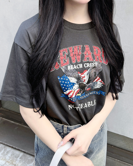 INGNI（イング） スタッズ付イーグルロゴTシャツ ｽﾐｸﾛ