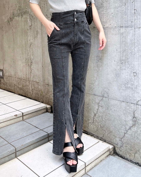 メタル付フロントスリットハイウエストフレアパンツ