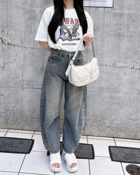 INGNI（イング） スタッズ付イーグルロゴTシャツ ｵﾌﾎﾜｲﾄ