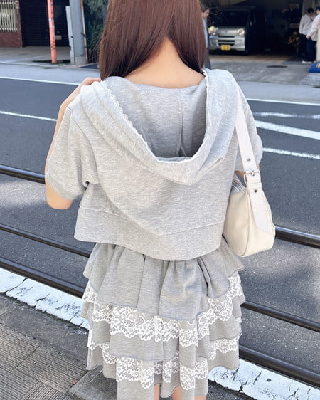 INGNI（イング） レース付ミニスウェットZIPパーカー(セットアップ対応) ｸﾞﾚｰ