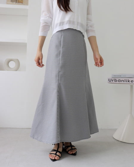 INGNI(イング)  【一部カラー予約受付中】【6／10までの限定価格】バックレースアップマーメイドスカート