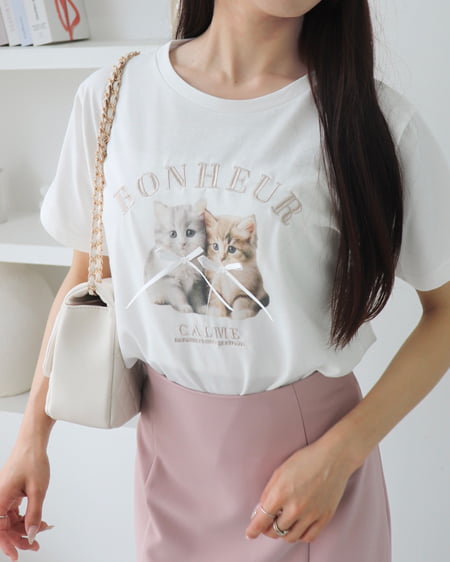 リボン付ねこTシャツ