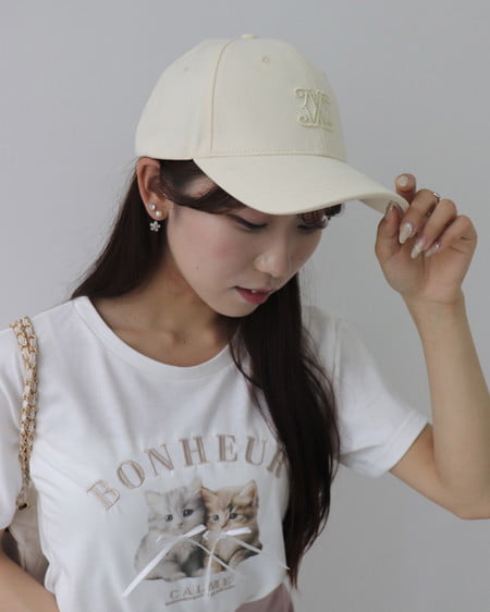 INGNI（イング） リボン付ねこTシャツ ｵﾌﾎﾜｲﾄ