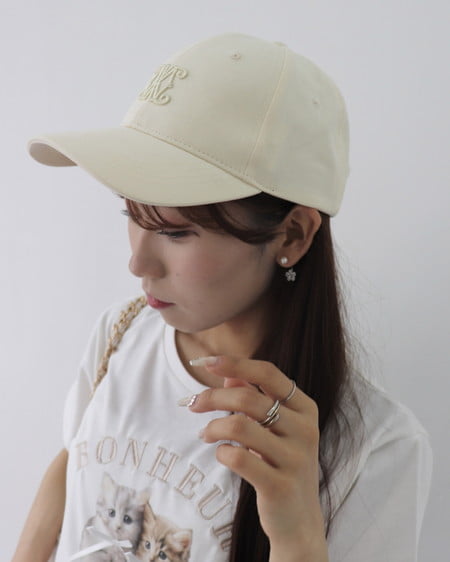 INGNI（イング） エンブレム刺繍キャップ ｱｲﾎﾞﾘｰ