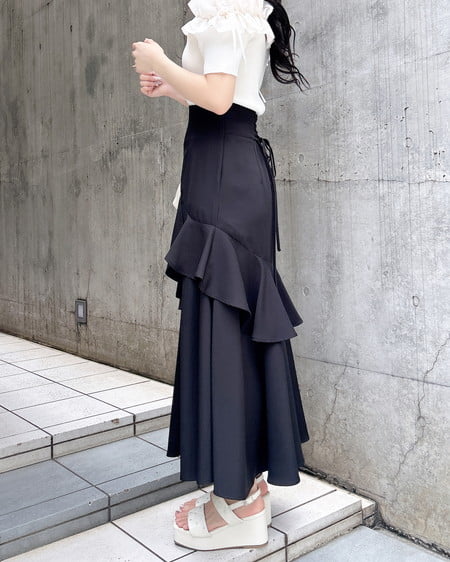 INGNI（イング） BackレースUPアシメスリットスカート ｸﾛ
