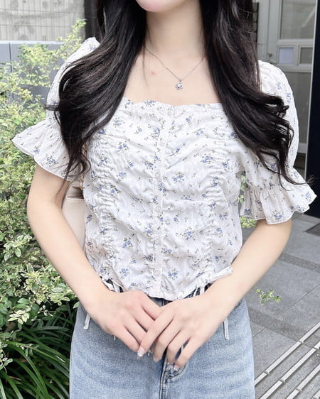 花柄ドロストオフショルブラウス