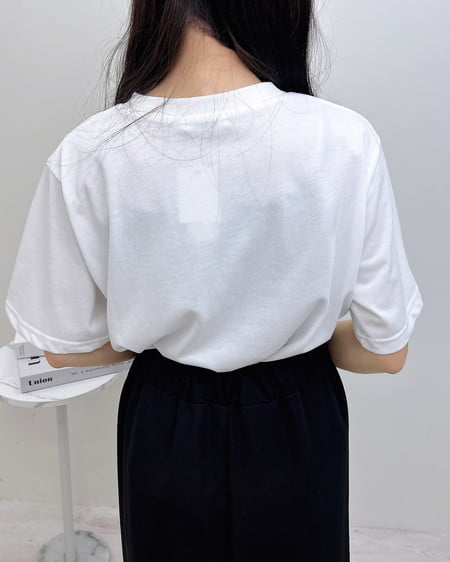 INGNI（イング） 箔プリントロゴTシャツ ｵﾌﾎﾜｲﾄ/ｺﾞｰﾙﾄﾞ