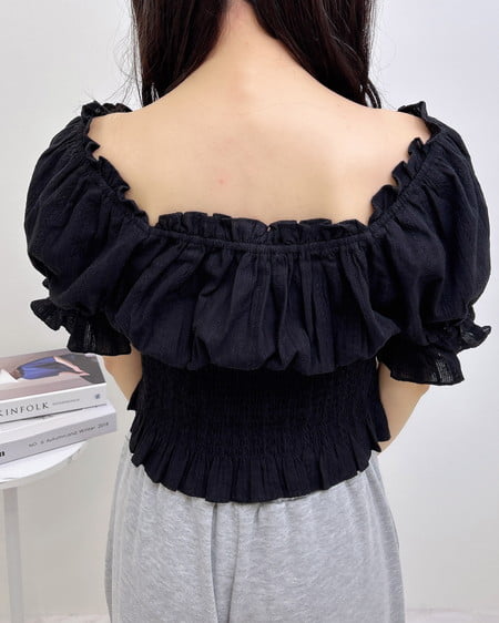 INGNI（イング） コットンレースリボンシャーリングブラウス ｸﾛ