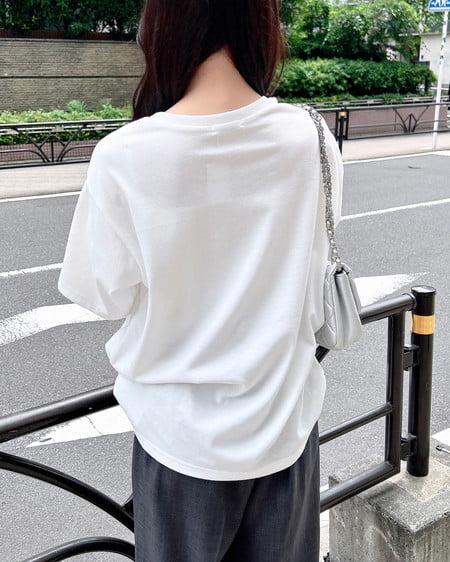 INGNI（イング） 転写フォトTシャツ ｵﾌﾎﾜｲﾄ/ﾌﾞﾙｰ