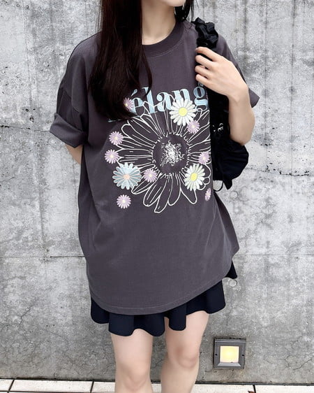 INGNI（イング） カラフル花刺繍Tシャツ ｽﾐｸﾛ