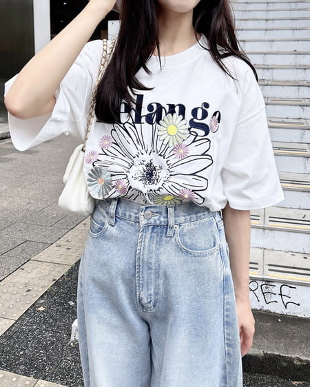 INGNI（イング） カラフル花刺繍Tシャツ ｵﾌﾎﾜｲﾄ