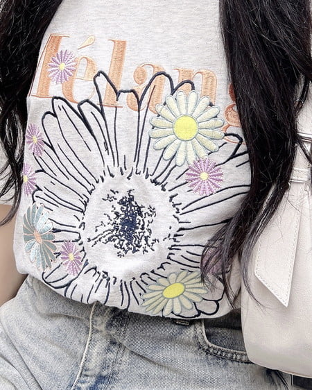 INGNI（イング） カラフル花刺繍Tシャツ ｵｰﾄﾐｰﾙ