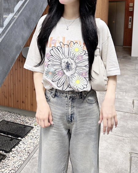 INGNI（イング） カラフル花刺繍Tシャツ ｵｰﾄﾐｰﾙ