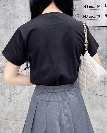 INGNI（イング） リボン付ラメ刺繍ロゴTシャツ ｸﾛ/ｵﾌﾗﾒ