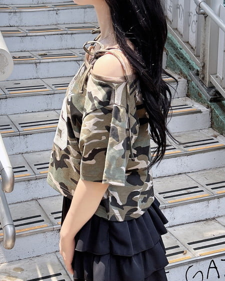 INGNI（イング） オフショル肩リボンナンバリングTシャツ ﾒｲｻｲ