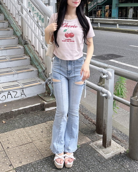250701076