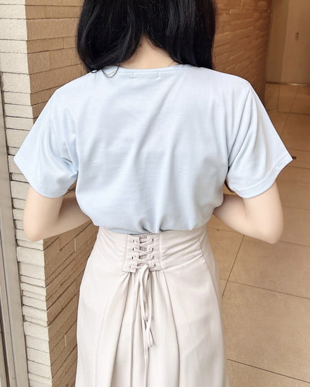 INGNI（イング） リボン付ラメ刺繍ロゴTシャツ ｻｯｸｽ/ｵﾌﾗﾒ