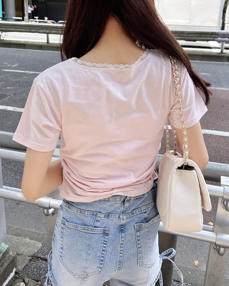 INGNI（イング） サイドギャザーレース付ロゴクロスTシャツ ﾗｲﾄﾋﾟﾝｸ/ｵﾌﾎﾜｲﾄ