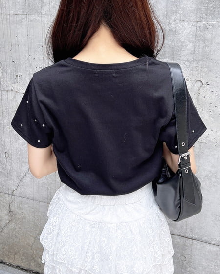 INGNI（イング） ラインストーン飛ばしラバー貼付Tシャツ ｸﾛ/ｵﾌﾎﾜｲﾄ