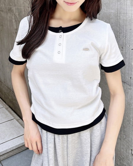 ヘンリー胸プレート付レイヤードリブトップス