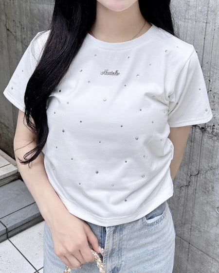 サイドギャザーラインストーン飛ばしプレート付Tシャツ