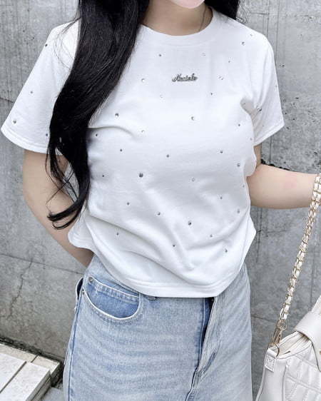 INGNI（イング） サイドギャザーラインストーン飛ばしプレート付Tシャツ ｵﾌﾎﾜｲﾄ