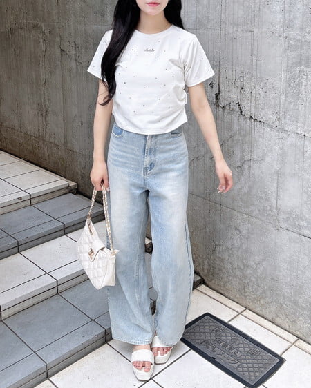 INGNI（イング） サイドギャザーラインストーン飛ばしプレート付Tシャツ ｵﾌﾎﾜｲﾄ