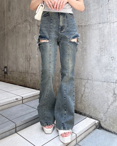 INGNI(イング)  【新色追加】【一部カラー予約受付中】サイドリボンカットアウトフレアデニムパンツ