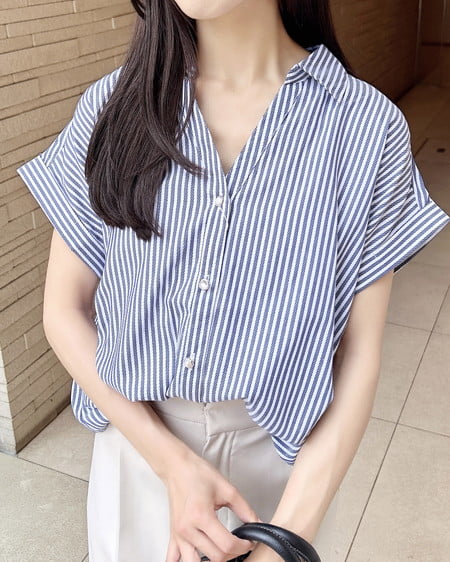 【7／15までの限定価格】【WEB限定】多種ボタン後ろレースアップタケノコシャツ