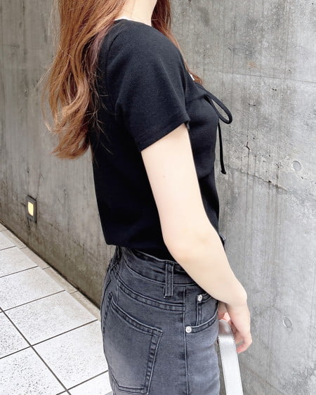 INGNI（イング） レース付フロントギャザーリボンリブトップス ｸﾛ