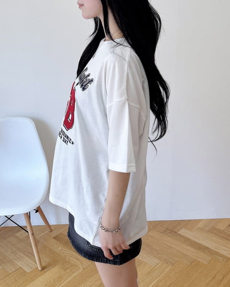 INGNI（イング） ナンバリングロゴチュニックTシャツ ｵﾌﾎﾜｲﾄ