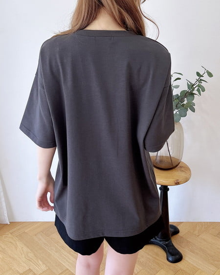 INGNI（イング） ナンバリングロゴチュニックTシャツ ﾁｬｺｰﾙｸﾞﾚｰ