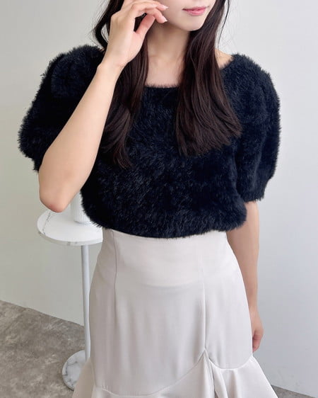INGNI（イング） バックリボンフェザーヤーン半袖ニット ｸﾛ