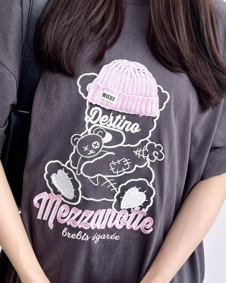 INGNI（イング） 傷ベア刺繍Tシャツ ｽﾐｸﾛ