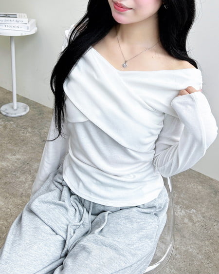 INGNI（イング） カシュクールトップス ｵﾌﾎﾜｲﾄ