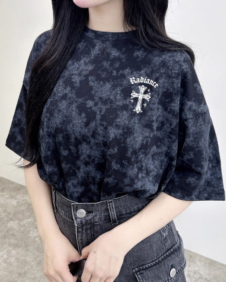 ムラ染めバックラインストーンクロスロゴチュニックTシャツ