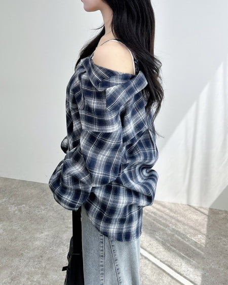 INGNI（イング） 2Wayオフショルチェック柄シャツ ｺﾝ/ﾁｪｯｸ