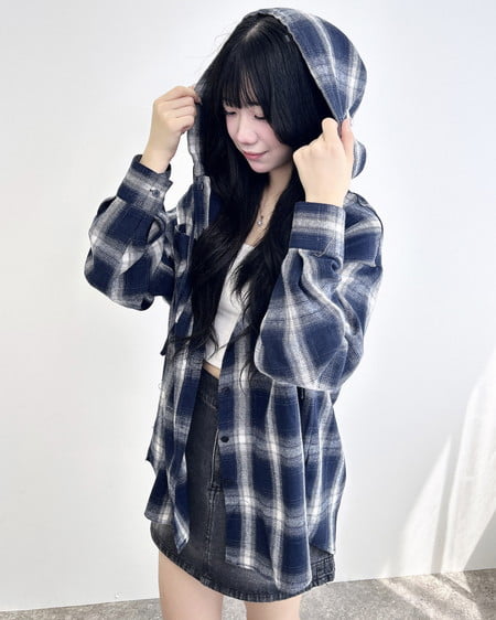 INGNI（イング） フードビッグチェック柄シャツ ｺﾝ/ﾁｪｯｸ