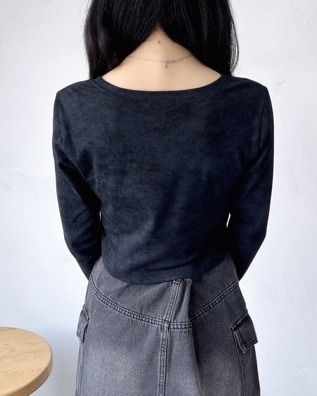 INGNI（イング） ムラ染めメタルロゴロングTシャツ ｸﾛ