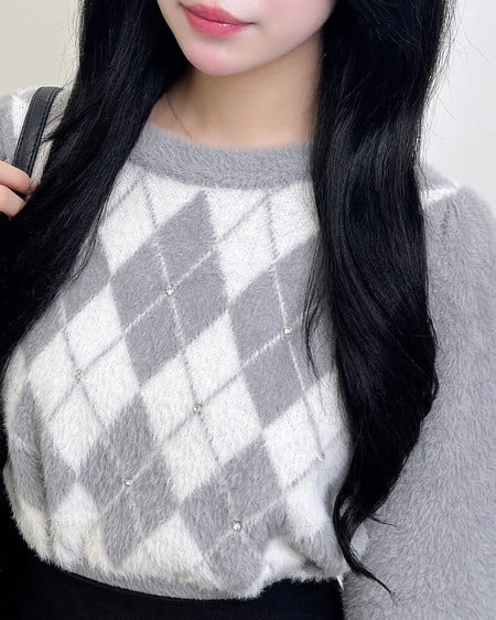 INGNI（イング） ビジュー付アーガイル柄フェザーニット ｸﾞﾚｰ/ｵﾌﾎﾜｲﾄ