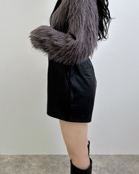 INGNI（イング） フェイクレザーショートパンツ ｸﾛ