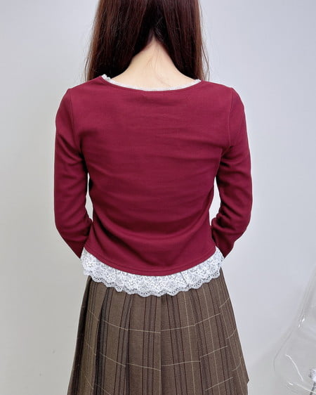 INGNI（イング） ヘンリーネックレース付プレートロゴ長袖リブトップス ﾎﾞﾙﾄﾞｰ
