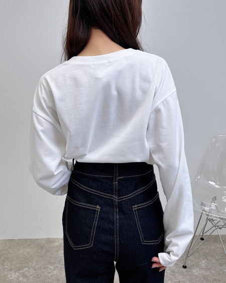 INGNI（イング） ニュースペーパープリントロングTシャツ ｵﾌﾎﾜｲﾄ