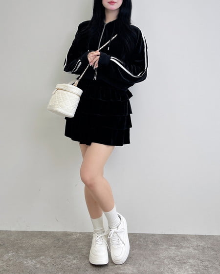 INGNI（イング） サイドラインジップベロアパーカー(セットアップ対応) ｸﾛ