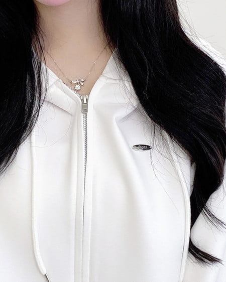 INGNI（イング） プレート付ダブルジップダンボールパーカー ｵﾌﾎﾜｲﾄ